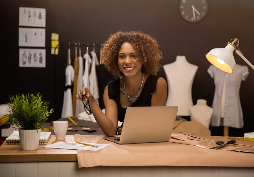 Empreendedor autônomo brasileiro que abriu MEI e conseguiu crédito